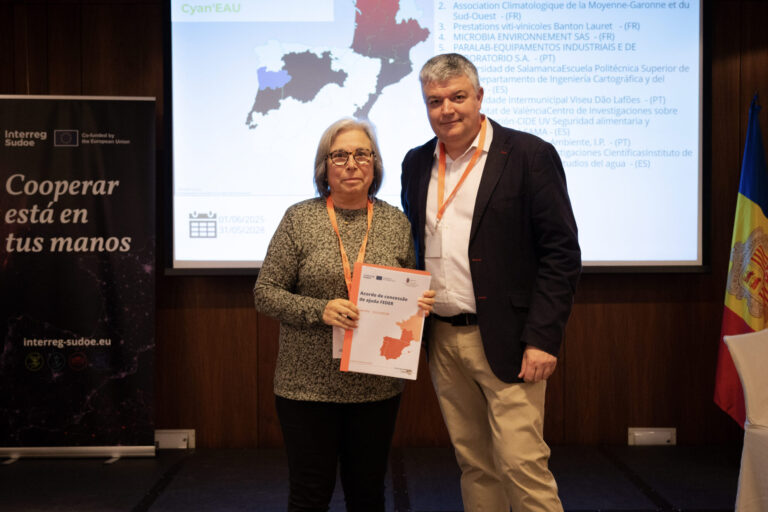 Foto_acuerdo_CYANEAU