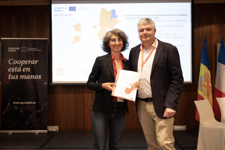 Foto_acuerdo_RESTCOOP