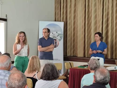 Parroquia de São Miguel de Acha recibe presentación del proyecto REVITAL