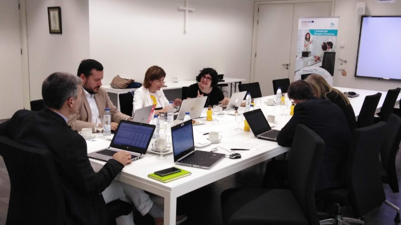 60466625-0952-8F8E-66DB-426DEAA4AE2B