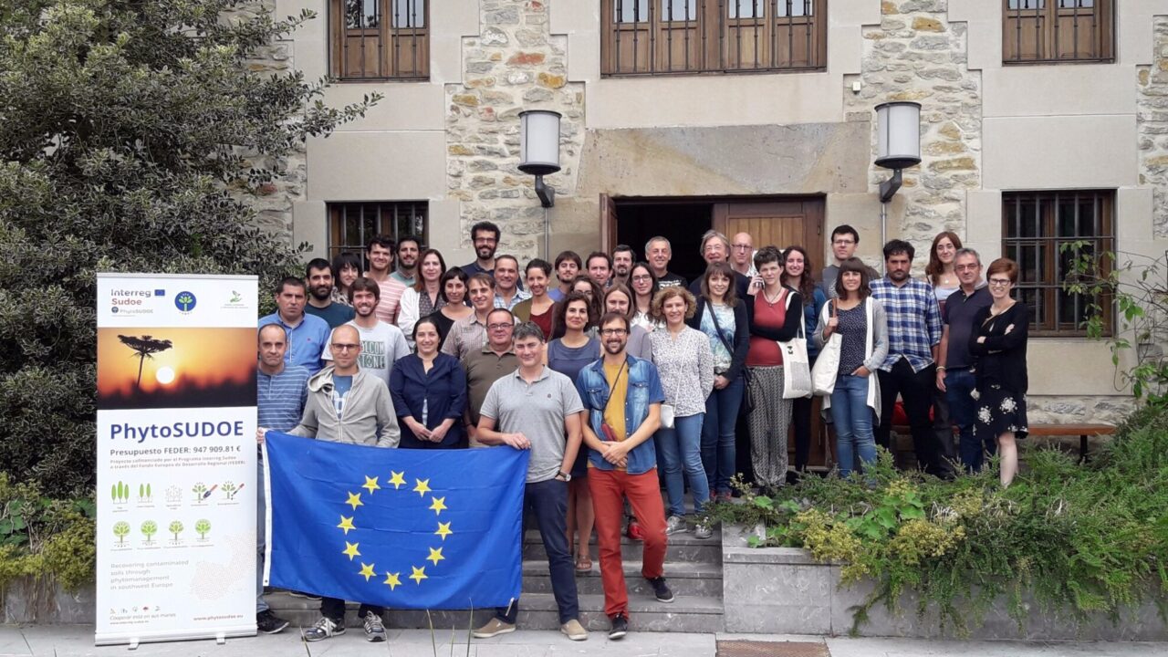 695B6851-0D49-FF3E-03B7-049E9450EE35