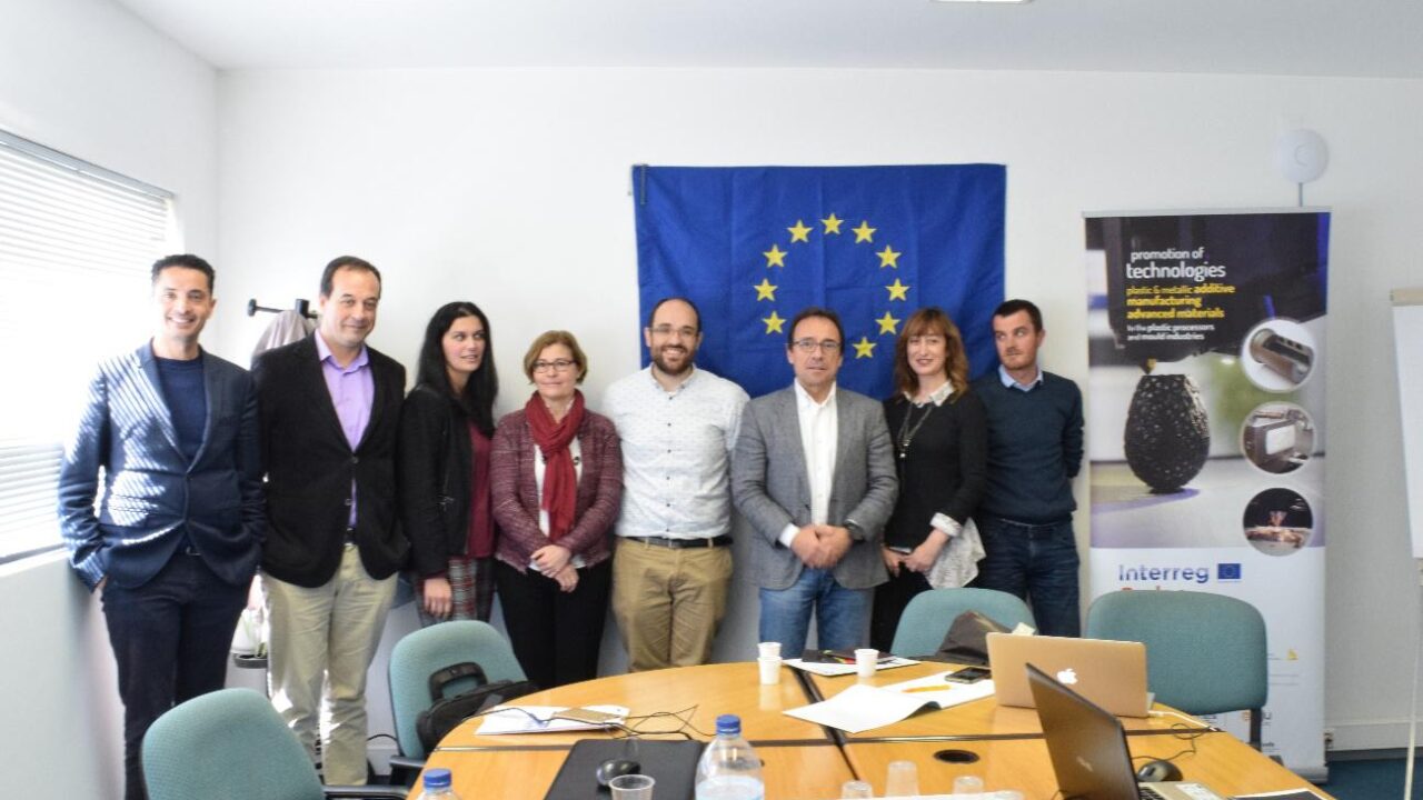 DA954643-ADA8-9728-0105-5C4A2BCF76DB