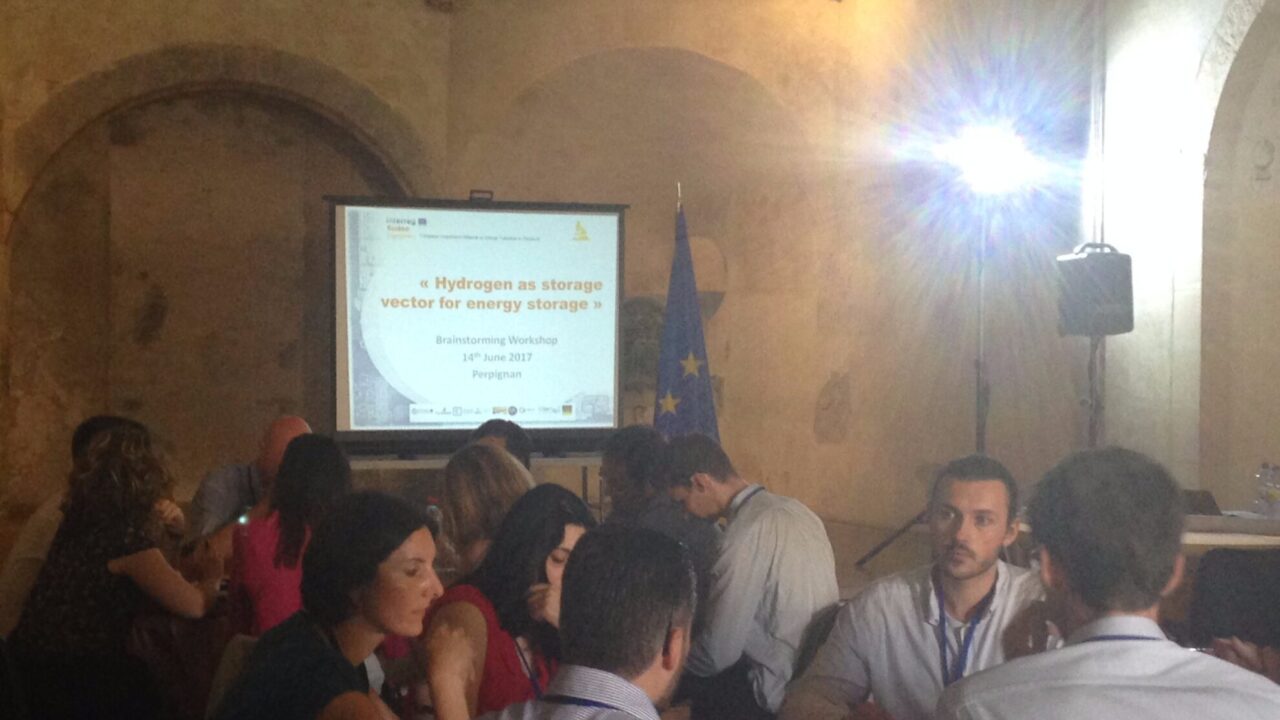 EA8AB482-68B3-7827-9B73-FEFEE39CC1D6