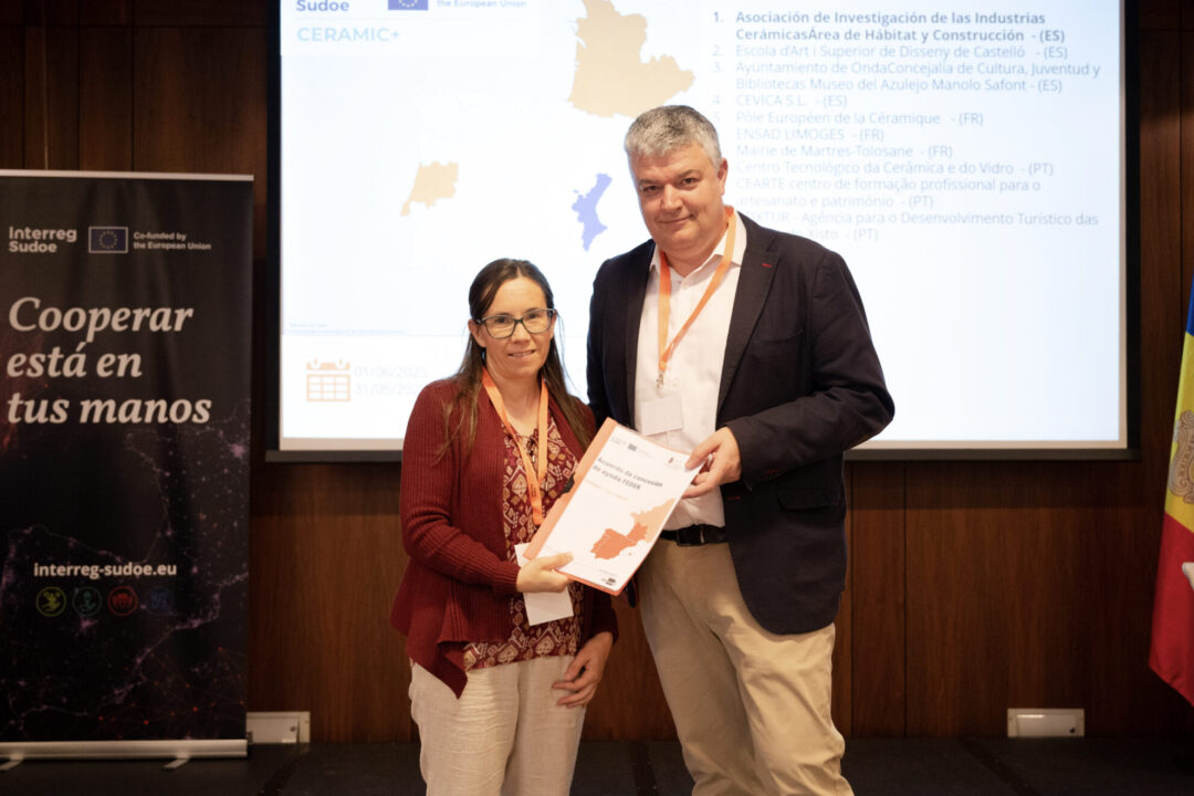 Foto_acuerdo_CERAMIC+