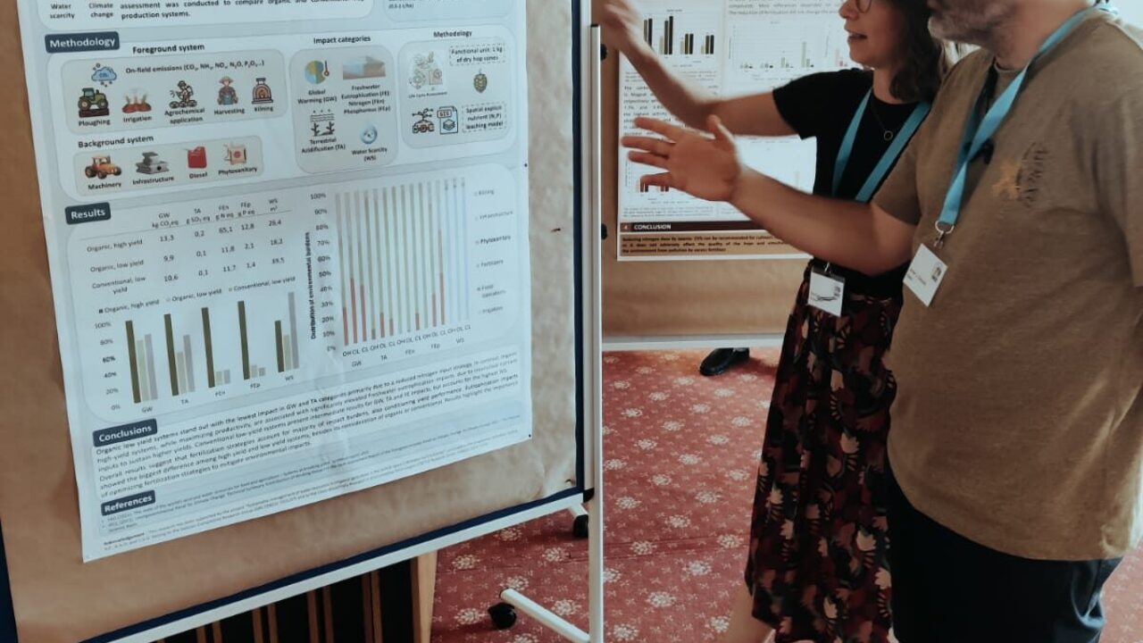 Perrine y Javier J. Cancela en la convención de Productores de Lúpulo